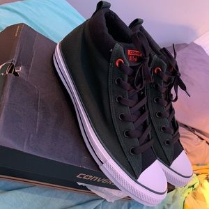 New men’s olive green mid converse